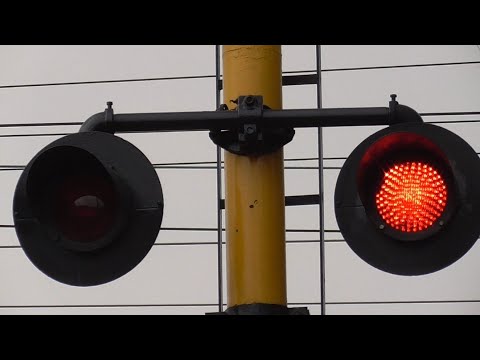 4 Palang Pintu Kereta Api KRL Bogor Perlintasan Kereta Api Bukit Duri Rute KRL Commuterline Bogor