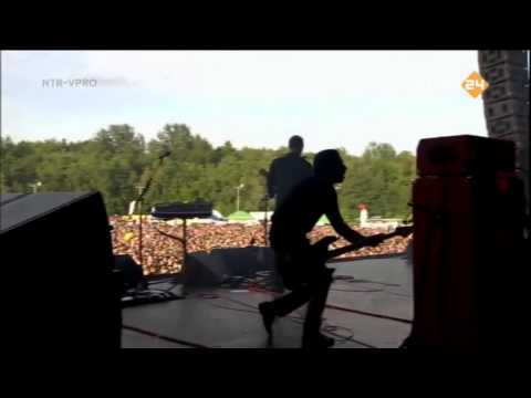 Queens of the Stone Age - My God Is The Sun live at Pinkpop 2013