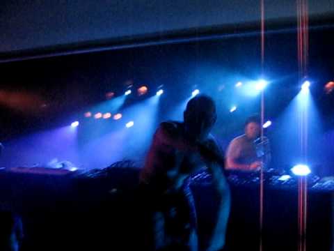 Dino Psaras Dj Set (Eskimo - Time To Get Serious (GMS Remix)) @ Cabaret Sauvage, Paris 2011