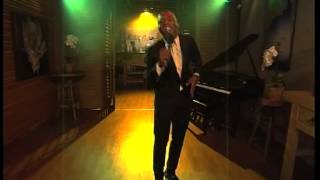 Dumi Mkokstad performs on Expresso