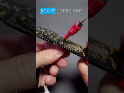 🗡 We cut open an RCA cable, what's inside? 🗡