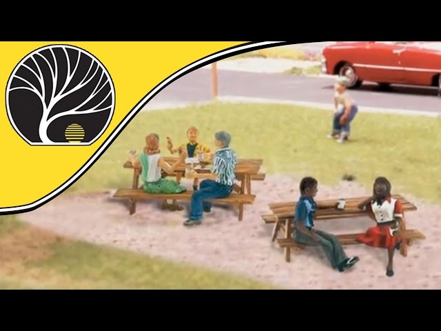 Outdoor Dining - N Scale Video