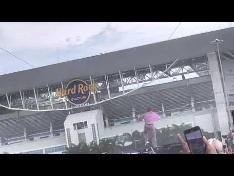 Don Toliver - After Party (Live at the Rolling Loud Festival at the Hard Rock Stadium on 7/24/2021)