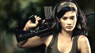 Плачет девушка с автоматом