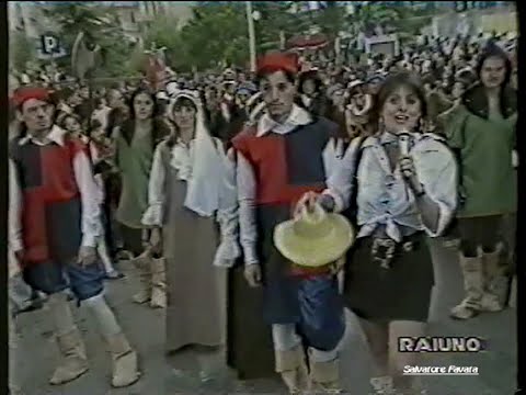 Breve servizio della RAI sulla prima rievocazione storica Medievale Mussomeli - (1994)