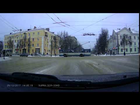 Пожилая женщина погибла пытаясь перебежать на красный свет