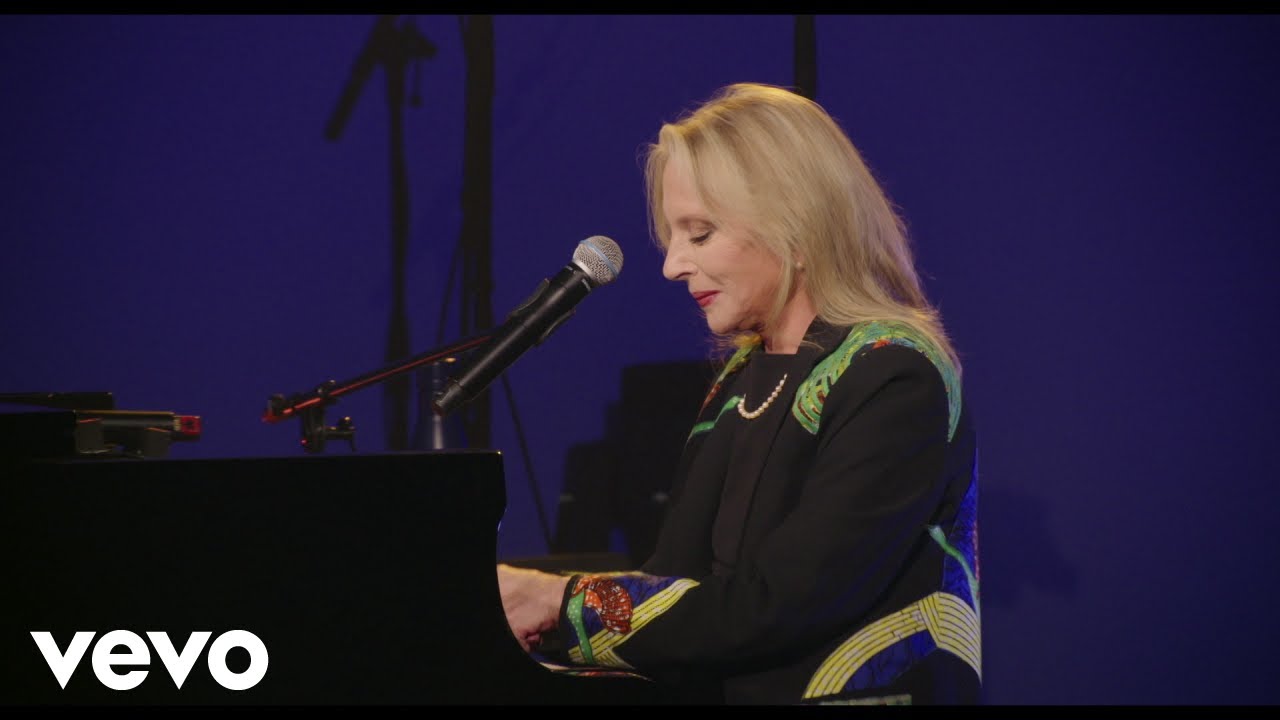 Miniature de la vidéo Véronique Sanson - Drôle de vie (Hasta Luego ! Le concert au Dôme de Paris 2024 (Clip officiel)) du film Véronique Sanson : Hasta Luego !