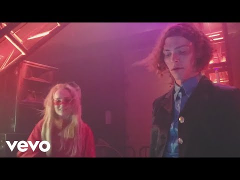 Kim Petras feat. SOPHIE — 1,2,3 dayz up [Live On LadyLand]