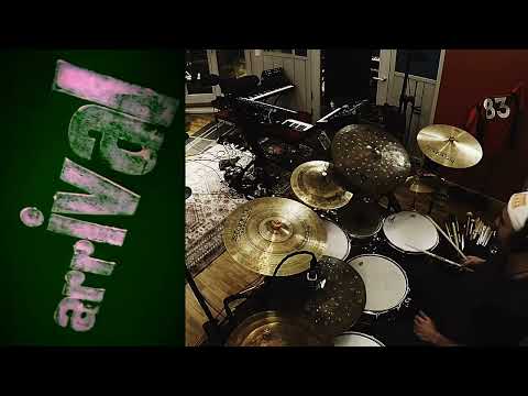 Ikiz Cabin Crew in the studio. X-Ray.