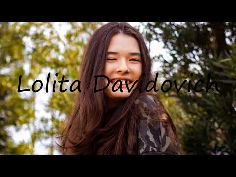 How to pronounce Lolita Davidovich in English?