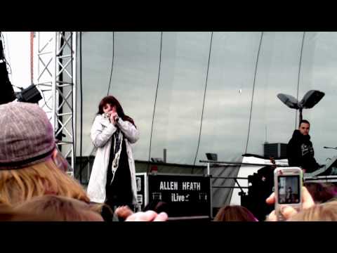 6. Razem Sam Na Sam (Ewa Farna - Lubin 16.05.2010) HD