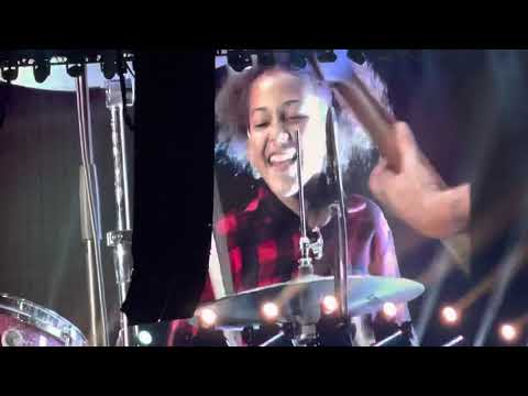 Dave Grohl Invited Nandi Bushell To Play Drums On Foo Fighters' 'Everlong' At A Live Concert And She Proceeded To Absolutely Crush It