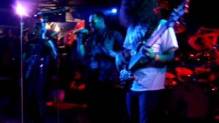 Dextrer Ward - Go it Alone