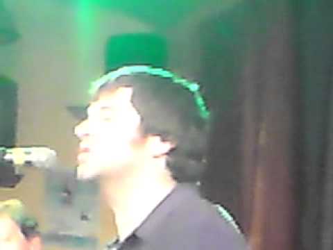 Kris Drever and Éamonn Coyne @ The Blue Lamp 01-10-10 (Beads and Feathers)