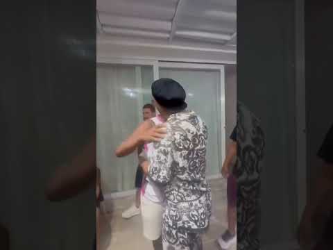 O RONALDINHO DEIXOU O MOLEQUE SEM REAÇÃO KKKKKK #shorts