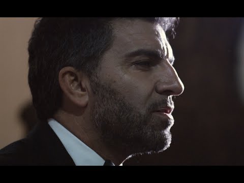 Mascheri un film per la persona avon la stazione termale di pianeta La maschera sulla persona per togliere la gonfiezza