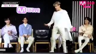 BamBam imitating JB ("Sunrise") - GOT7 [Imitando a JB]