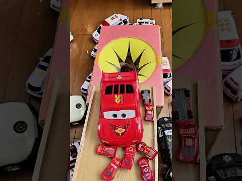 Disney Pixar Cars Lightning McQueen slide into a hole #cars #lightningmcquee  #toys