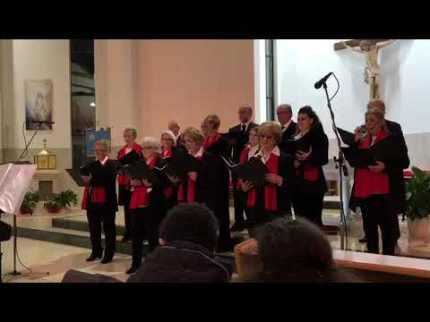 MAMMA DI GEN ROSSO CANTA IL CORO CAV.ANTONIO AMATO DIRETTO DAL MAESTRO N.ALEMANNO DEL 17.12.2.017