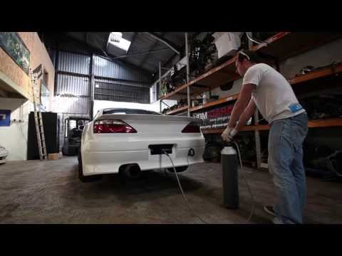 [CLIP] Air jacks testing on the JDM Garage Nissan S15