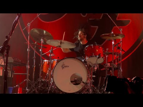 Foo Fighters - Have It All (2025 Live, Ilan Rubin Drumming & Singing)