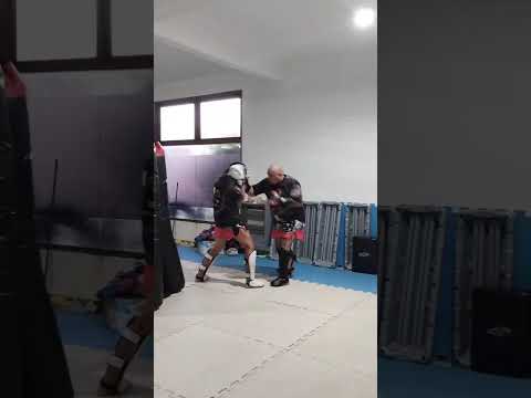 RETROCEDER NUNCA RENDIRSE JAMÁS PITBULL GYM JUNÍN DE LOS ANDES