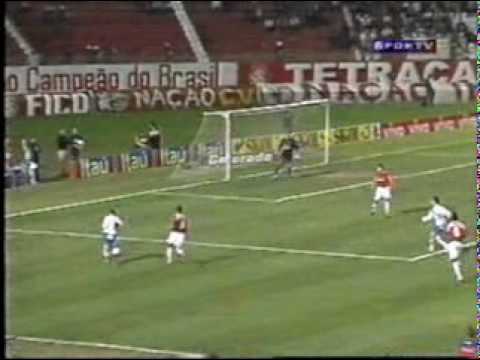 28/07/2005 - Internacional 0 X  2 Paraná : Gol de Borges