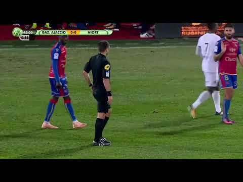 J16 : Gazelec Ajaccio - Chamois Niortais FC, le résumé
