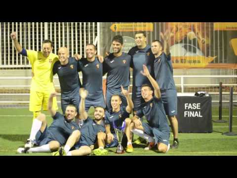 Fútbol 7 Bravo. Copa Primavera. Entrega de la copa a Delmer CF.