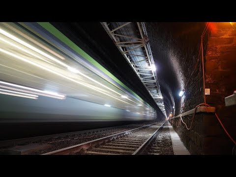 Loetschberg Summit Tunnel (Switzerland) - Installation of the slab track during operation