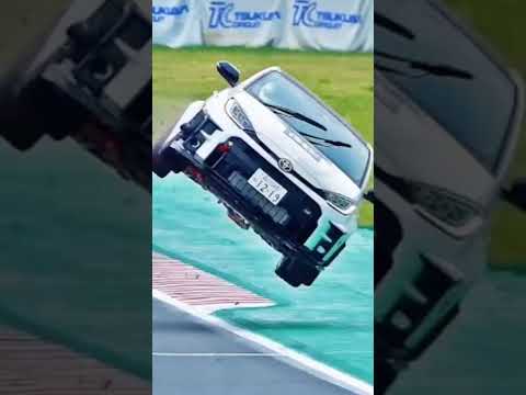 Carro "voa" em corrida #shorts #car #corrida #picture #satisfying #engine #power #motor #photography