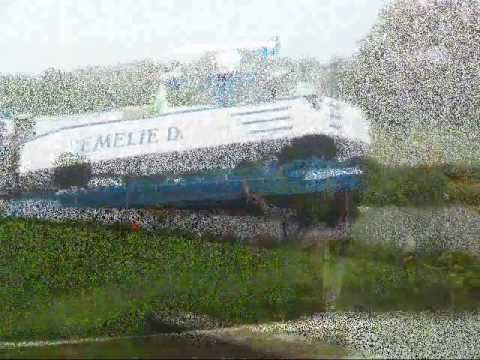 Vorbeifahrt Binnenschiff Emelie D GMS 02314780 zu Berg auf der Hunte bei/in Oldenburg