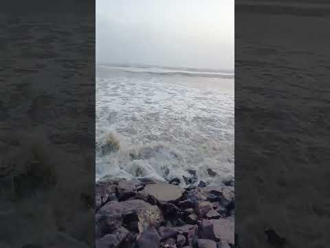 #kokan #ade #beach #viralvideos #viralshort #big waves #waves#wa 🌊🌊🌊