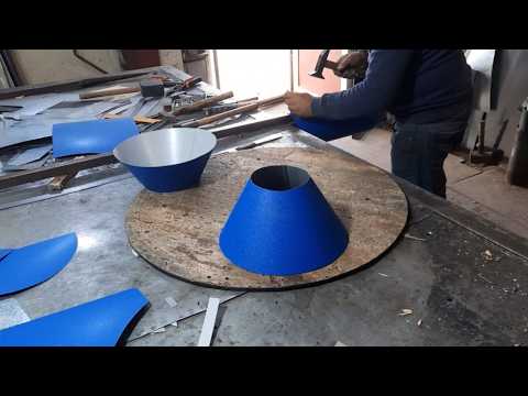 Einzigartiger blauer Metalldeflektor für kleine Schornsteine! ⚙️🔥