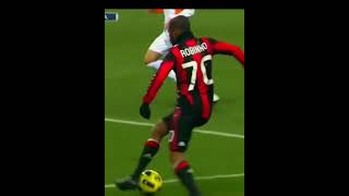 Download lagu Robinho the art of skills 🔥#shorts #football #skills #soccer mp3