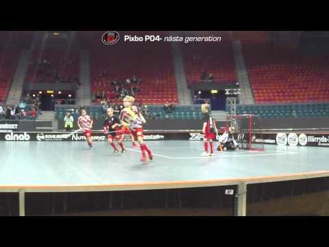 Rasmus#41 lägger en perfekt pass på bladet som Hampus#3 kan trycka in - Pixbo P04