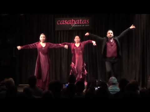 ALUMNOS DE JOSÉ JURADO POR SEGUIRIYA EN EL TABLAO DE CASA PATAS DE MADRID.