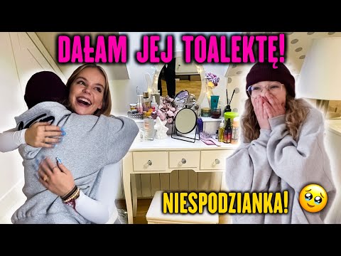 I bought my younger sister a dressing table filled with cosmetics! 😮 *SURPRISE*