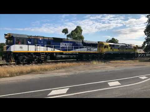 QUBE train with CM3314 8030 CM3301