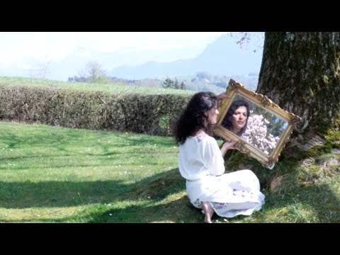 Veronika's Ndiigo - "The Frames"