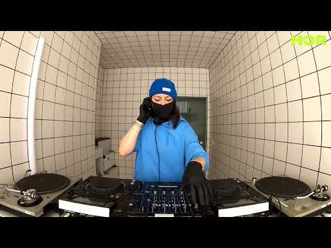 Camea / April 8 / 4pm-5pm