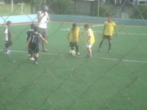 DAVI NA ESCOLINHA DE FUTEBOL, MENINOS DA VILA-04