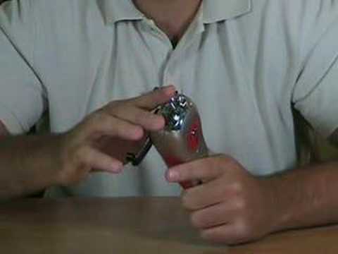 VideoYug - Sima FlyLight Crank Flashlight
