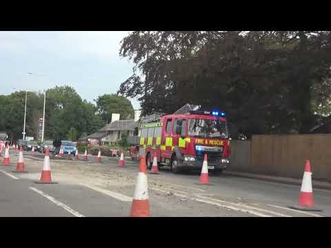 Penwortham's DAF LF Pump Ladder Responding - Lancashire Fire & Rescue Service