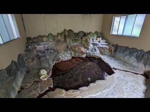 Japanese hot spring hidden among abandoned buildings. 400 yen.