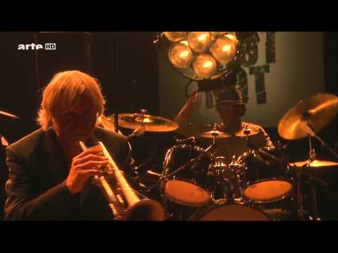 One Shot Not mit Alice Tumler und Manu Katché - Peter Kingsberry Clip.mp4