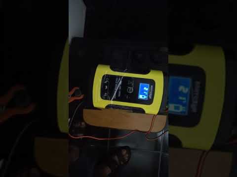 ZYX-J10 автоматическое автомобильное зарядное устройство .Нагрузка 4.9 ампер