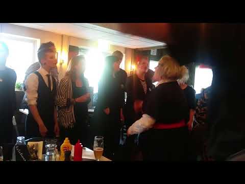 Slynkören - Just idag är jag Lotta