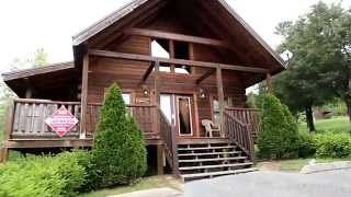 preview picture of video 'Horsin Around 2 Bedroom Tennessee Vacation Rental near Dollywood - Cabins USA 2013'