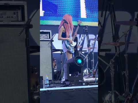260517 연세여 사랑한다 QWER-BAD HABIT 마젠타 직캠